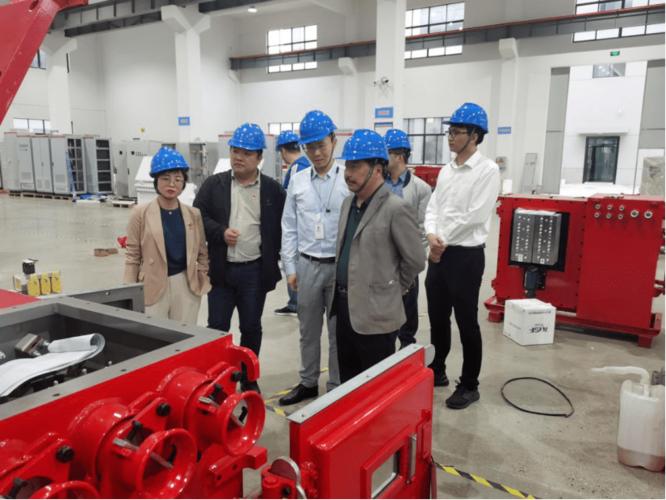 凝心聚力共谋发展——记镇商会走访江苏鹏飞集团、创能电气科技与大鹏飞科技